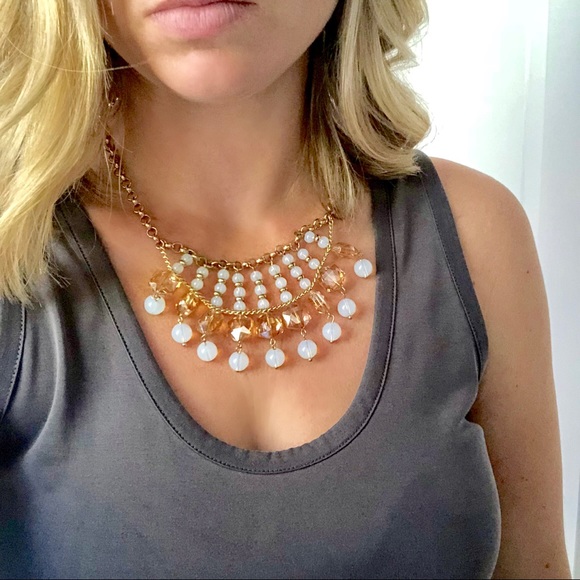 Statement beaded necklace and matching earrings - Picture 2 of 5